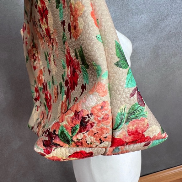 Steve Madden Tan Floral Large Clutch - Picture 4 of 6